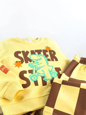 Skater Style Dinosaur Set