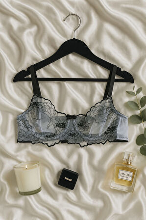 Siyah Çiçek Desenli Dantel Bralet & Külot İç Giyim Takımı