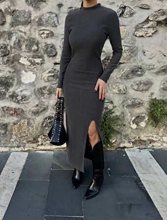 Yırtmaçlı kalın bürümcük uzun elbise siyah