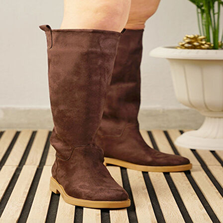 Günlük Kadın Diz Altı Çizme Alçak Topuklu Tırtıklı Tabanlı Oval Burun Kürklü Astarlı Sade Rahat 1050