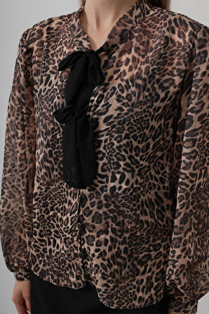 Fiyonk Detaylı Leopar Bluz - Leopar