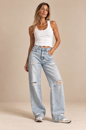Yırtık Detaylı Jean