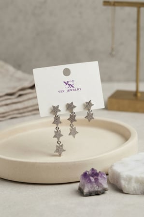 Pirinç Gümüş Renk Zirkon Taşlı Sallantılı Yıldız Model Kadın Küpe Seti