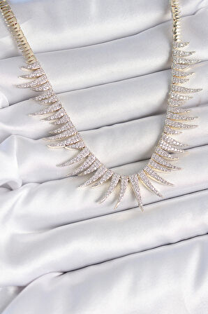 Pirinç Gold Renk Zirkon Taşlı Sivri Model VIP Seri Kadın Kolye