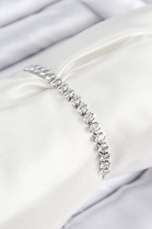 Pirinç Zirkon Taşlı Damla Model Gümüş Renk Asansörlü Kadın Bileklik