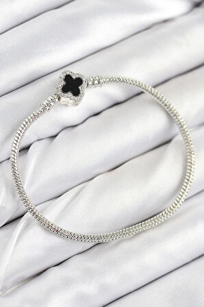 Pirinç Charm Zirkon Taşlı Yonca Model Gümüş Renk Kadın Bileklik