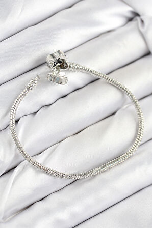 Pirinç Charm Zirkon Taşlı Yonca Model Gümüş Renk Kadın Bileklik