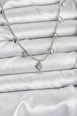 Zirkon Taşlı Kutup Yıldızı Model Pirinç Gümüş Renk Kadın Kolye EB-BKO10658