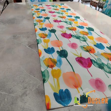 Düşler Ev Tekstili 50x150 Rengarenk Lale Desenli Su ve Leke İtici Duck Kumaş Yemek Masası Örtüsü Dikdörtgen Runner 