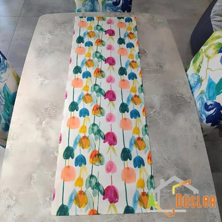 Düşler Ev Tekstili 50x150 Rengarenk Lale Desenli Su ve Leke İtici Duck Kumaş Yemek Masası Örtüsü Dikdörtgen Runner 