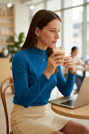 Kadın Mavi Parmak Detaylı Esnek Uzun Kollu Body