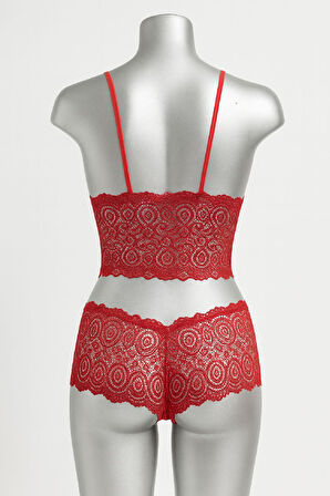 Kadın Kırmızı Dantel Bralet Şort Takımı – Tutkulu ve Çekici İç Giyim