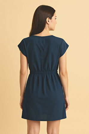 Kadın Lacivert Yanları Yırtmaçlı Tokalı V Yaka Mini Plaj Elbisesi