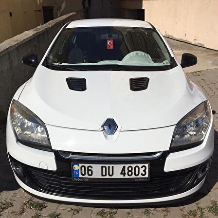 Renault Megane 3 Piano Black Kaput Üstü Havalandırma Izgarası