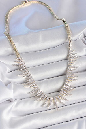  Pirinç Gold Renk Zirkon Taşlı Sivri Model VIP Seri Kadın Kolye