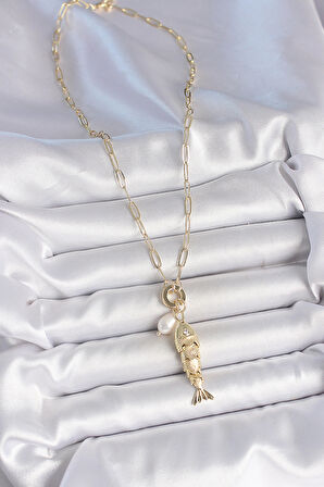  İnci Detaylı Zirkon Taşlı Balık Figürlü Gold Renk Pirinç Kolye