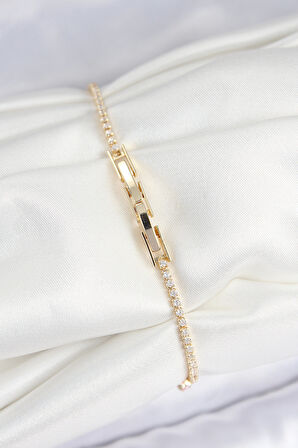  Pirinç Zirkon Taşlı Kare Model Gold Renk Kadın Bilekilk