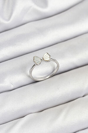  Pirinç Gümüş Renk Fiyonk Model Kadın Yüzük