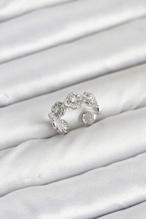  Pirinç Gümüş Renk Yonca Model Kadın Yüzük