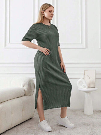 Kadın Büyük Beden Kısa Kollu Yırtmaç Detaylı Kaşkorse Elbise