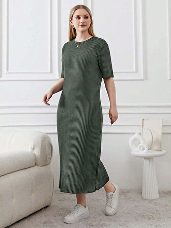 Kadın Büyük Beden Kısa Kollu Yırtmaç Detaylı Kaşkorse Elbise