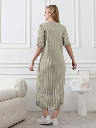 Kadın Büyük Beden Kısa Kollu Yırtmaç Detaylı Kaşkorse Elbise