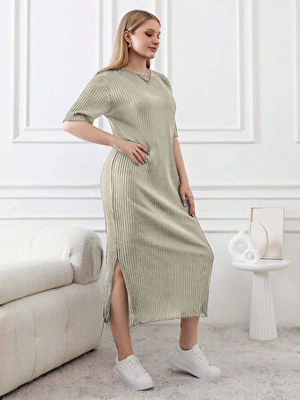 Kadın Büyük Beden Kısa Kollu Yırtmaç Detaylı Kaşkorse Elbise