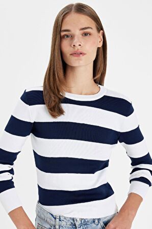 DeFacto Regular Fit Bisiklet Yaka Çizgili Triko Kazak W0052AZ24AUNV120
