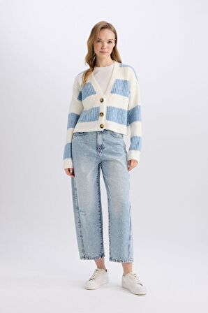 DeFacto Regular Fit V Yaka Çizgili Düğmeli Triko Hırka A2416AX24WNBE64