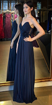 Lacivert Straplez Yaka Çiçek Detaylı Kloş Etekli Tül Uzun Abiye Elbise 11003