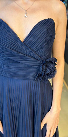 Lacivert Straplez Yaka Çiçek Detaylı Kloş Etekli Tül Uzun Abiye Elbise 11003