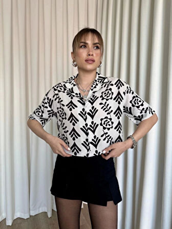 Siyah beyaz baskılı crop gömlek