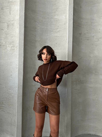 Beli lastikli çıtçıtlı deri şort kahve w241007