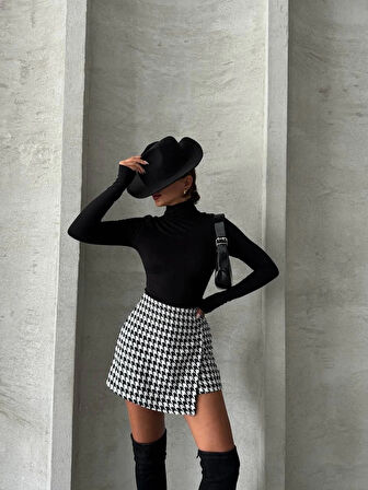 İki düğmeli kaz ayağı desen ch kumaş şort etek siyahbeyaz h26414