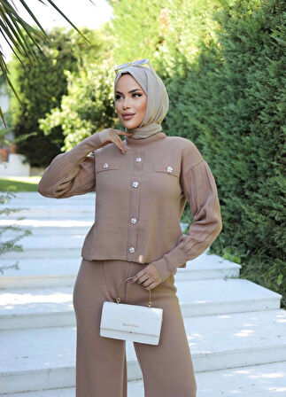 Taş düğmeli ikili triko takım vizon