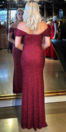 Bordo Madonna Yaka Düz Kesim Pullu Boncuklu Uzun Abiye Elbise 11023