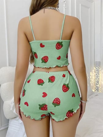 Pamuklu Yeşil Üstüne Çilek Desen Fitilli Askılı Şortlu Pijama Takımı