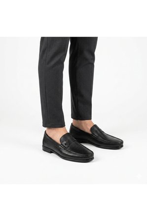 HAKİKİ DERİ SİYAH GÜNLÜK KLASİK KISA TOPUK LOAFER YENİ SEZON ERKEK AYAKKABI 110420262218