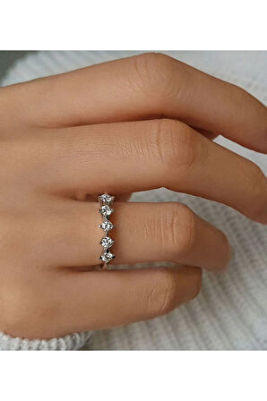 F Renk 0,45 Karat Pırlanta 5 Taş Yüzük