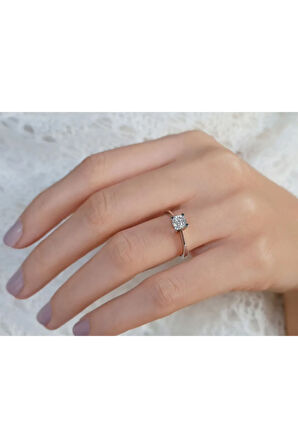 0,53 Karat Pırlanta Tektaş Yüzük