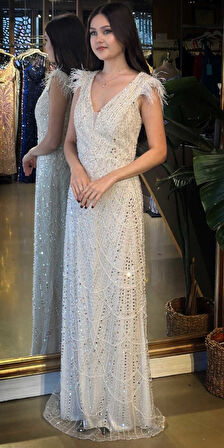 Bej V Yaka Kalın Askı Tuy Detaylı Düz Kesim Pullu Boncuklu Uzun Abiye Elbise 11052-05