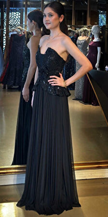 Siyah Straplez Yaka Çiçek Detaylı Sırt Dekolteli  Kloş Etekli Tül Uzun Abiye Elbise 11054