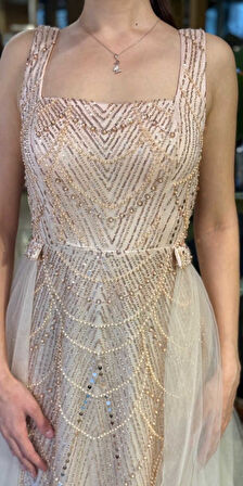 Pudra Renk Kare Yaka Kalın Askı Çıkarılabilir Kuyruk Pullu Boncuklu Uzun Abiye Elbise 11055-02