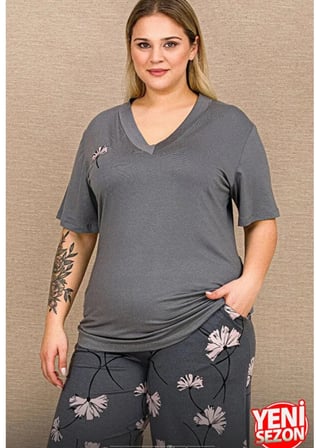 Lady Büyük Beden Gri Çiçek Desenli V Yaka Kısa Kollu Rahat Kesim İkili Pijama Takımı 11058