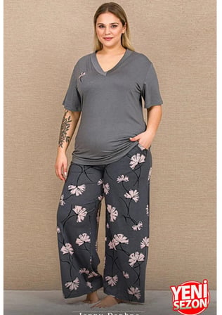 Lady Büyük Beden Gri Çiçek Desenli V Yaka Kısa Kollu Rahat Kesim İkili Pijama Takımı 11058