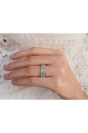 E Renk 0,60 Karat Pırlanta Yarım Tur Yüzük