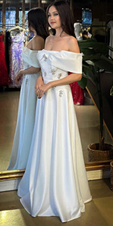 Beyaz Madonna Yaka Taş Detaylı Kloş Etekli  Saten Uzun Abiye Elbise 11063-09