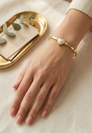 Kadın Gold Kalp İncili Kelepçe Bilezik - Premium Kararmaz Çelik