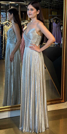 Gri Straplez Yaka Kloş Etekli Jakarlı Uzun Abiye Elbise 11080