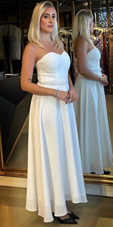 Beyaz Kemerli Straplez Yaka Kloş Etekli Keten Midi Abiye Elbise 11089